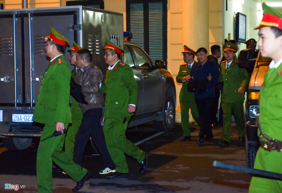 Những khoảnh khắc trong 10 ngày xét xử ông Đinh La Thăng và 21 bị cáo